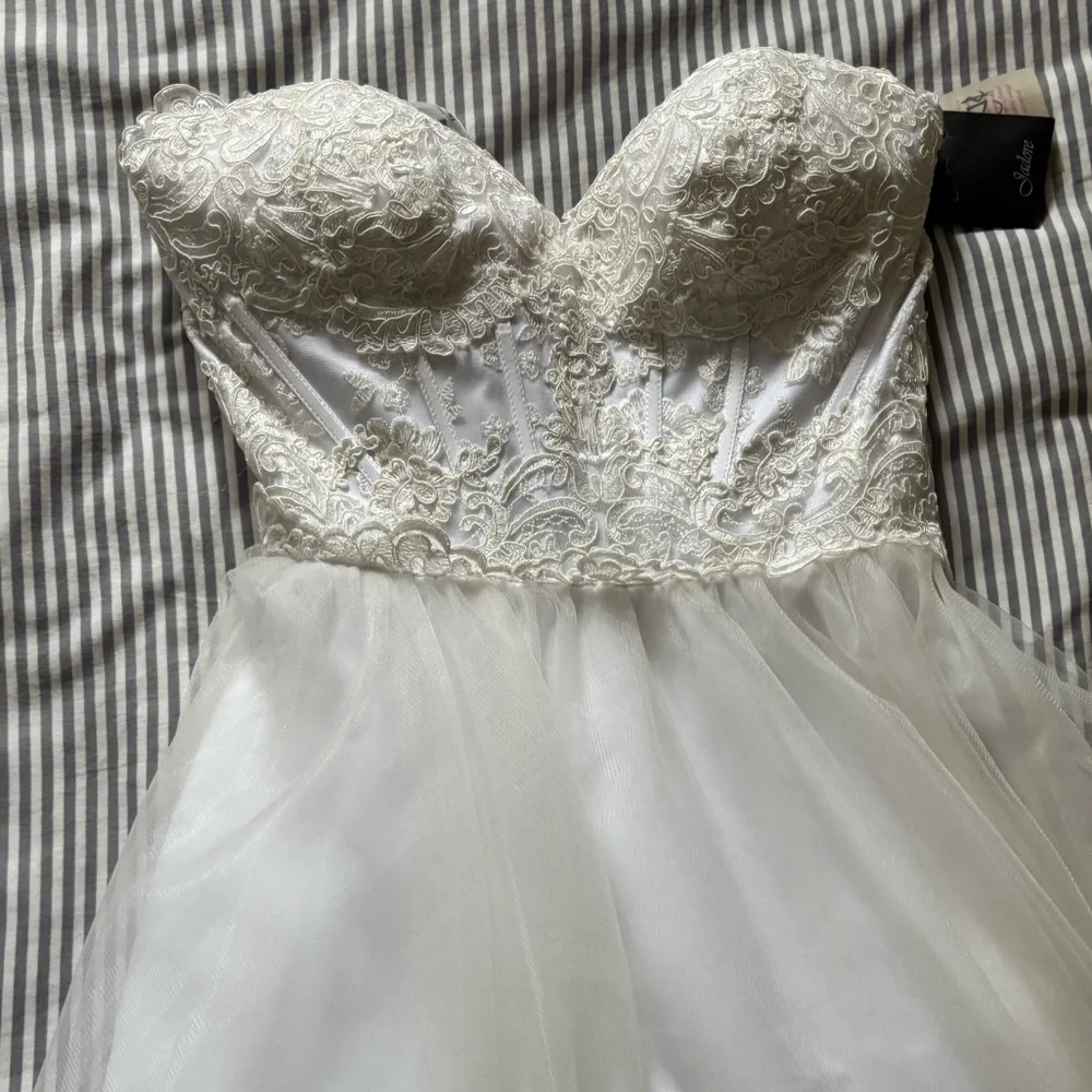 *SOLD* *NWT* White Lace Strapless A-Line Wedding Dress/Prom Dress - Picture 2 of 8